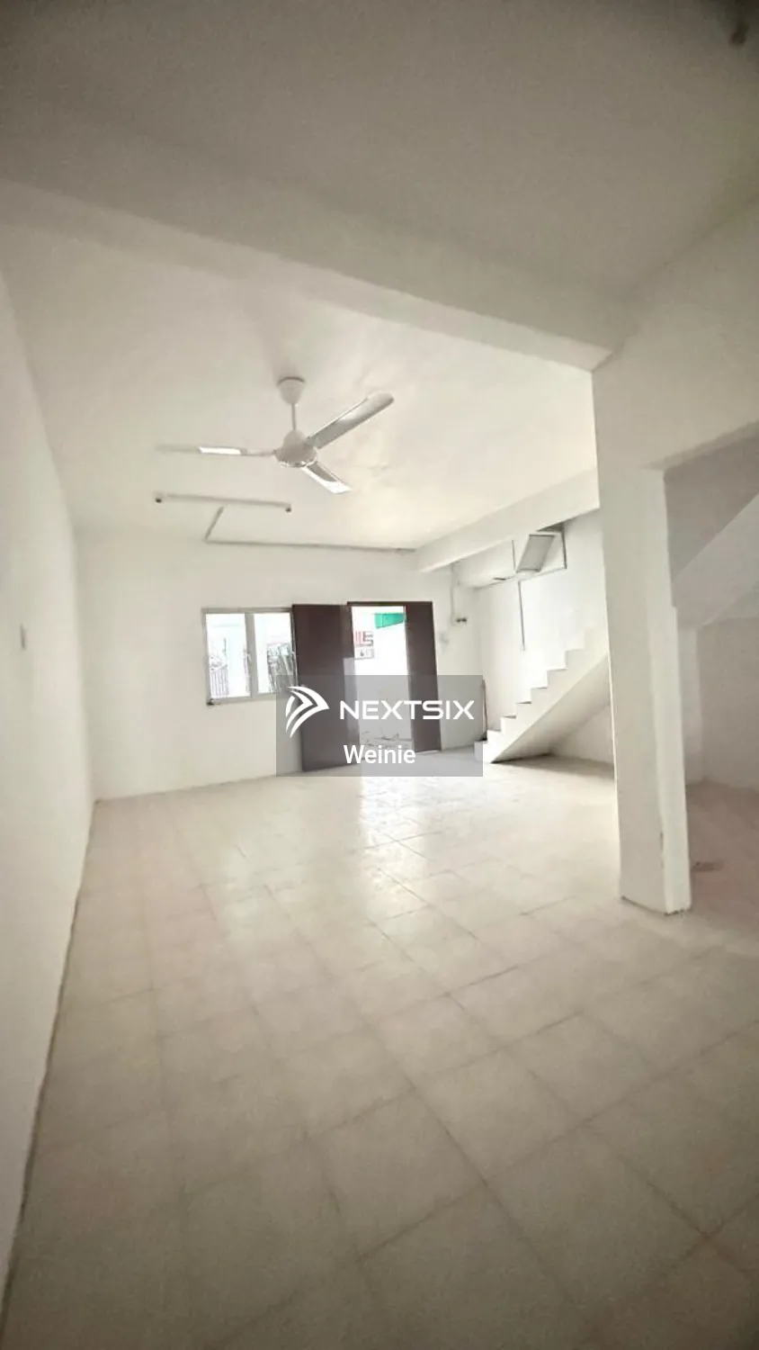2-sty Terrace/Link House For Sale in Kulai Johor - Image 8