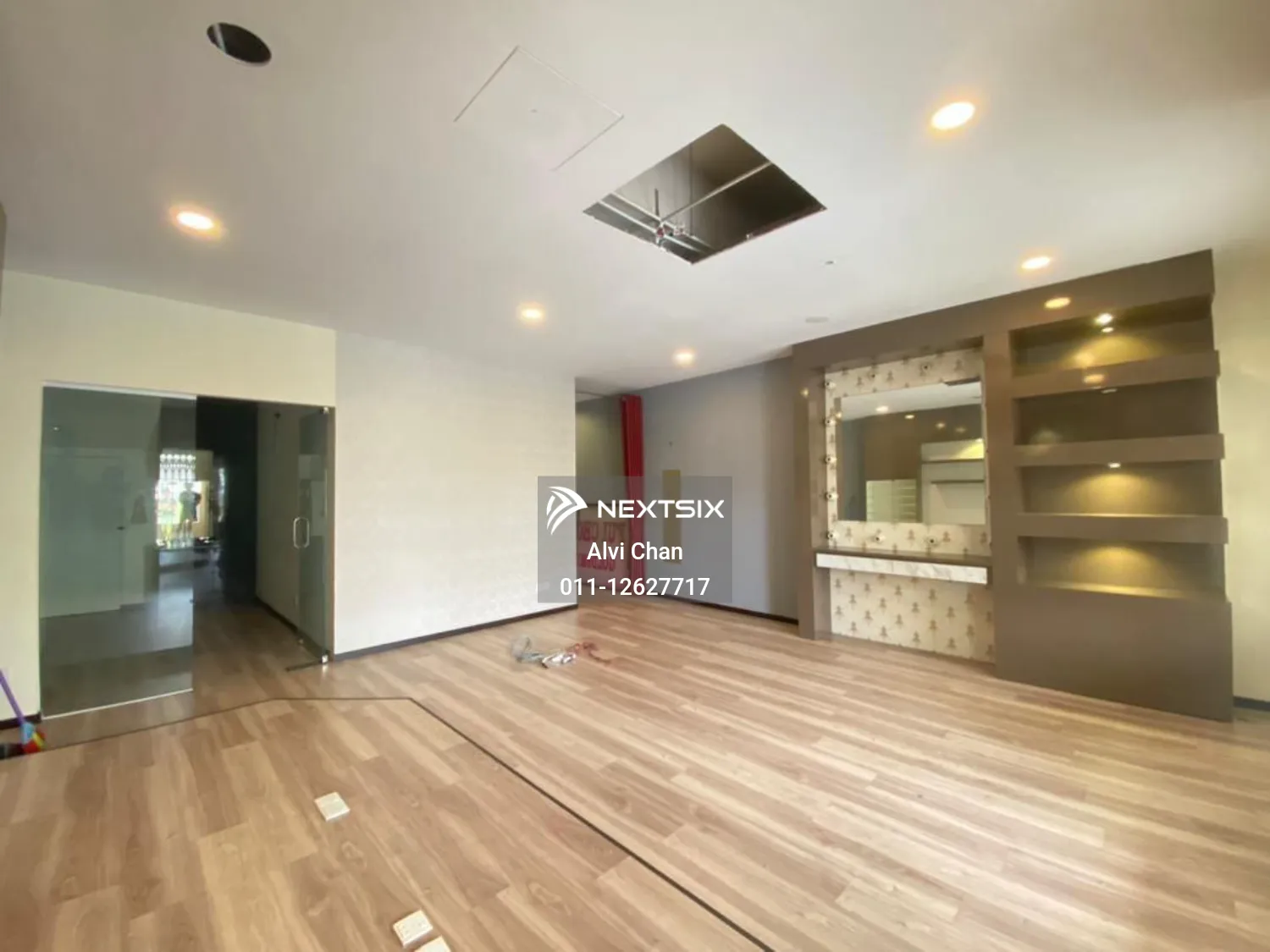 7 Mile Ground floor Shoplot for Rent