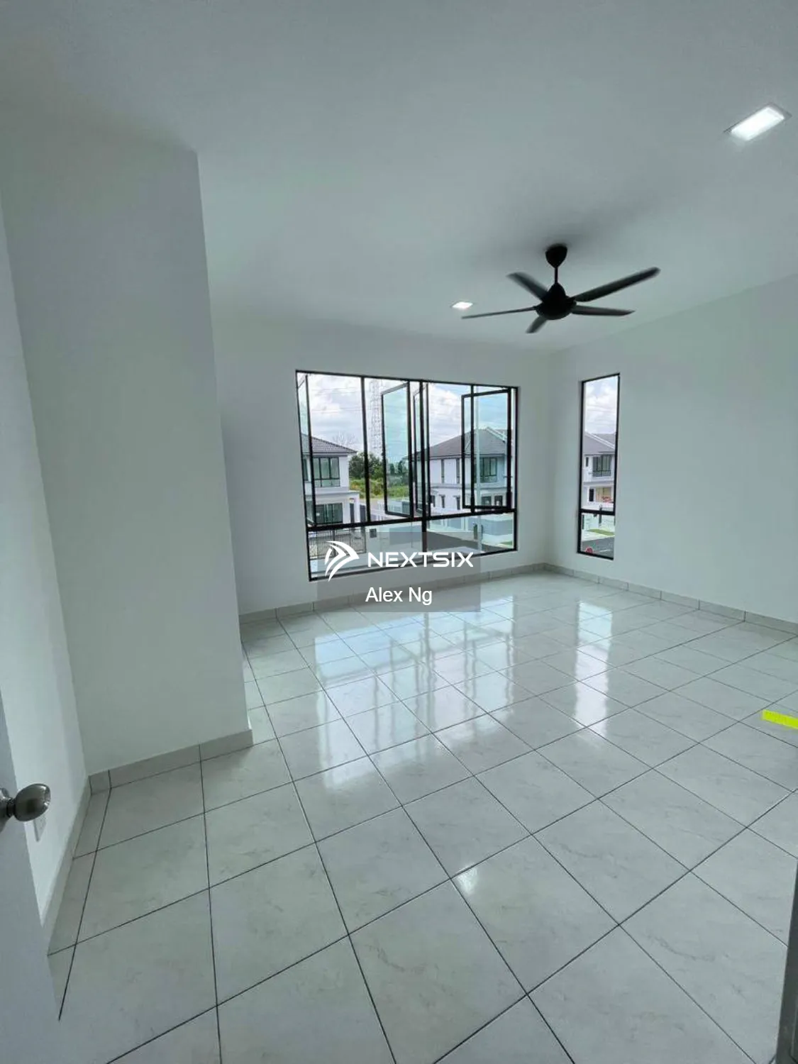Semi-detached House For Sale in Johor Bahru Johor - Image 4