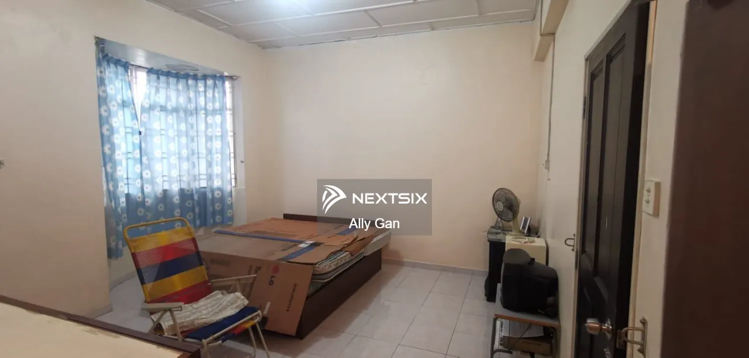 2-sty Terrace/Link House For Sale in Johor Bahru Johor - Image 6