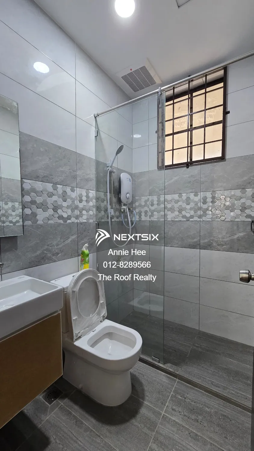 Semi-detached House For Rent in Kota Kinabalu Sabah - Image 15