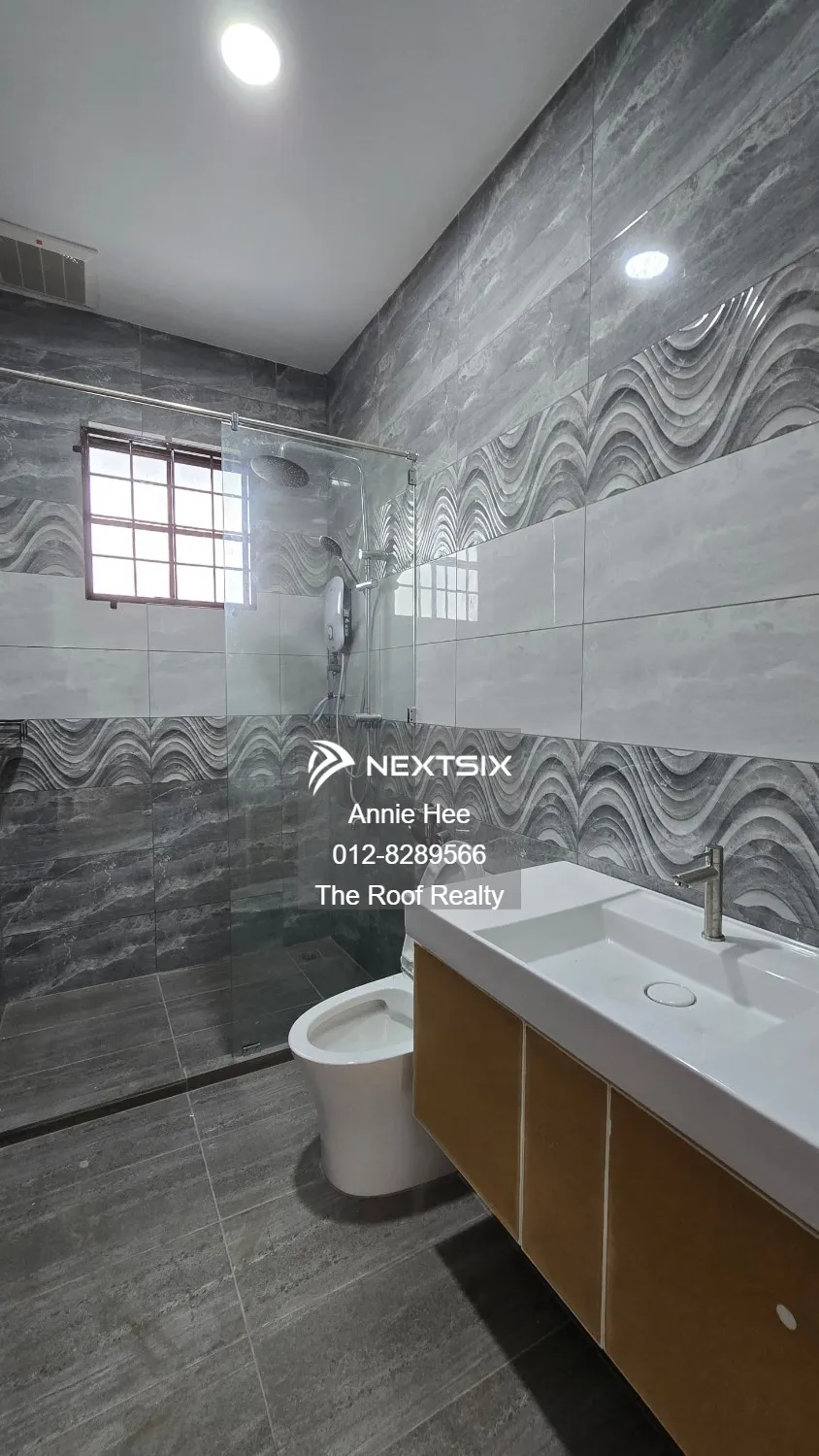 Semi-detached House For Rent in Kota Kinabalu Sabah - Image 17