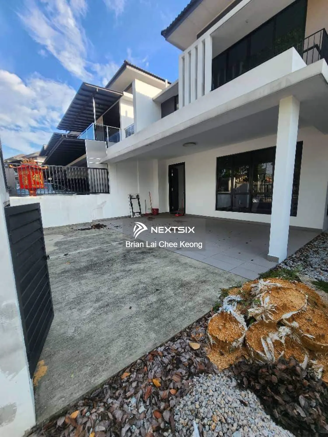 2 Storey @ Jalan Menawan / Ulu Tiram / Original Bare Unit / Unfurnish