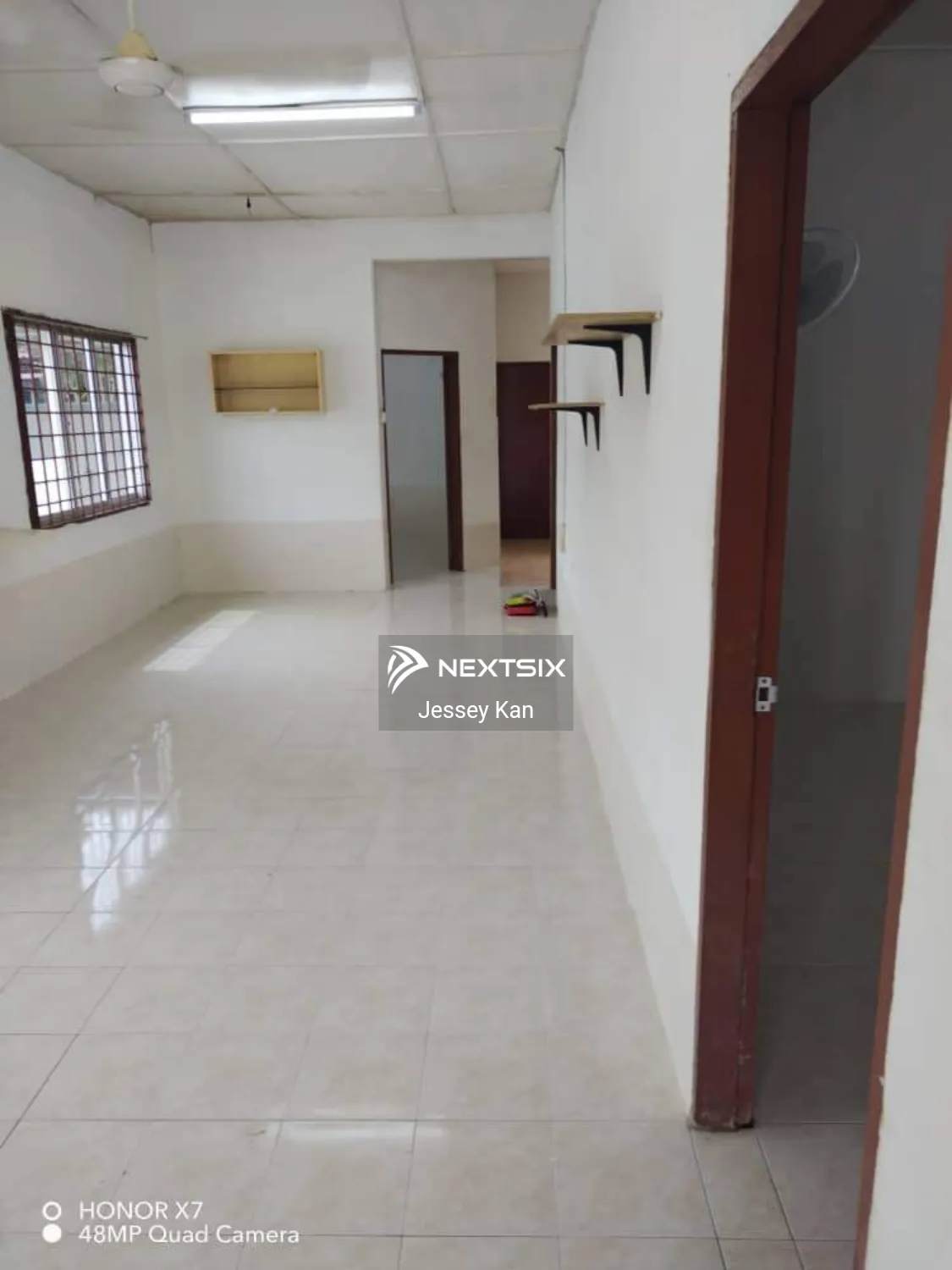 Corner Lot batu 6