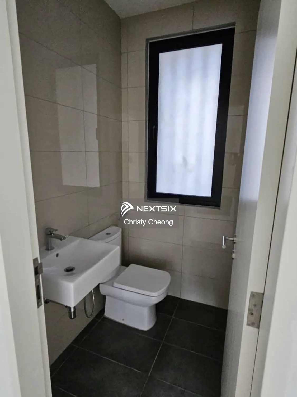 Townhouse For Sale in Serdang Selangor - Image 18