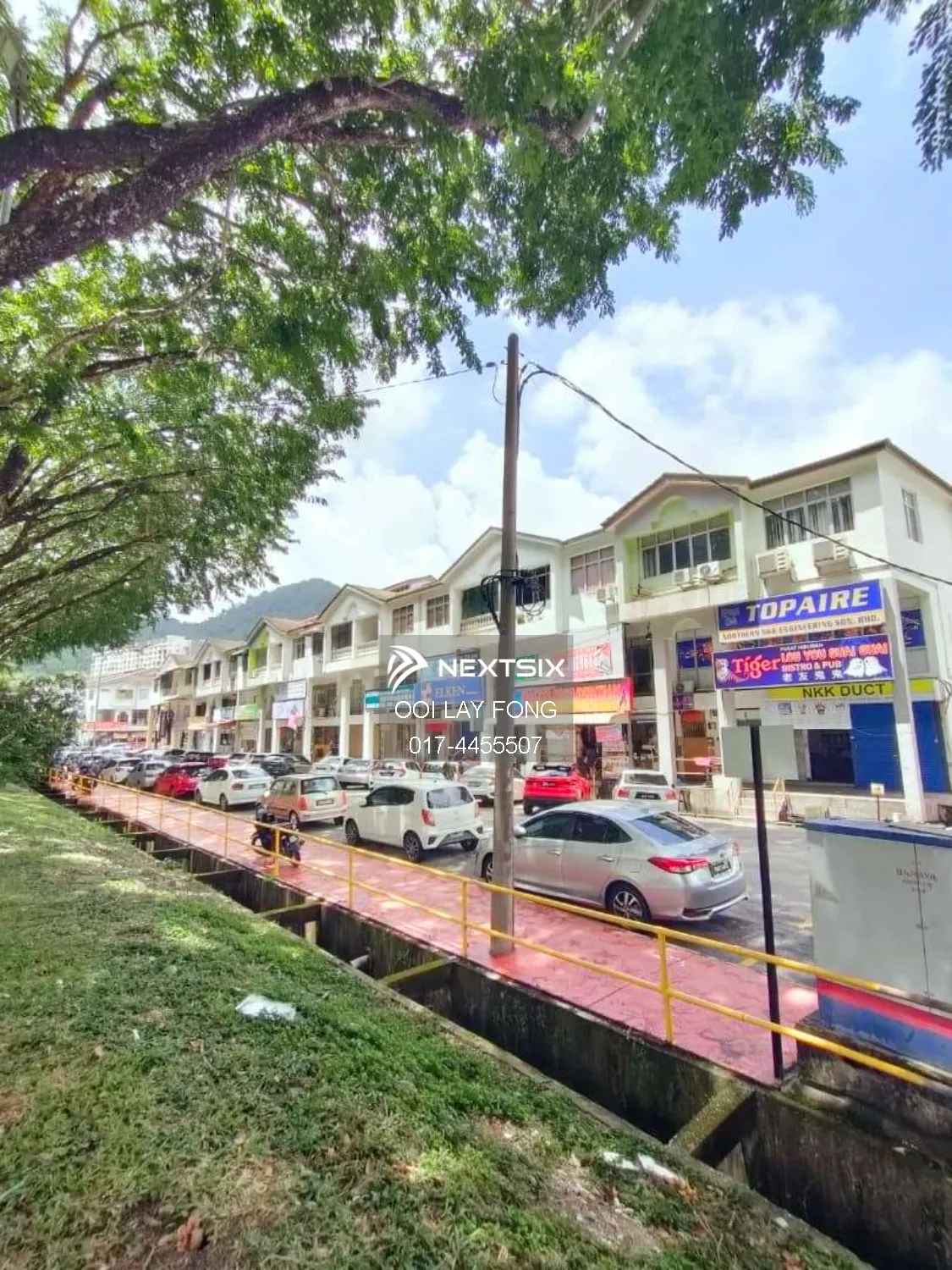 Medan Angsana - 3 Stories Shop House