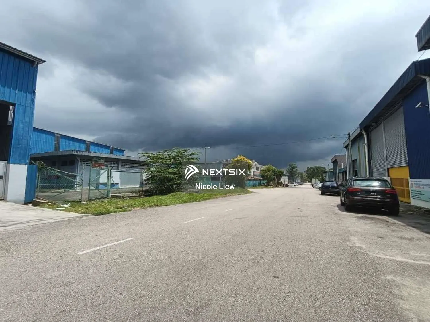 Taman Universiti 1.5 Storey Semi Detached Factory