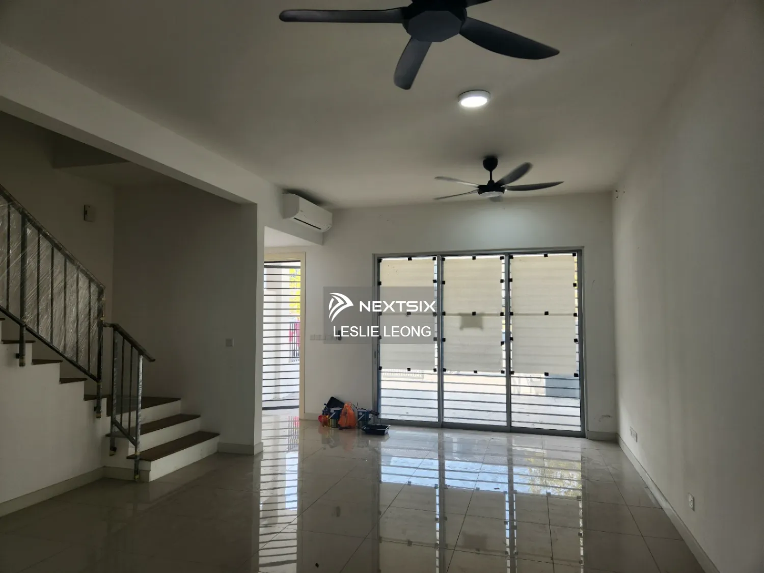 Partly Furnished 2 storey Garland Residence Kota Emerald Rawang For Rent