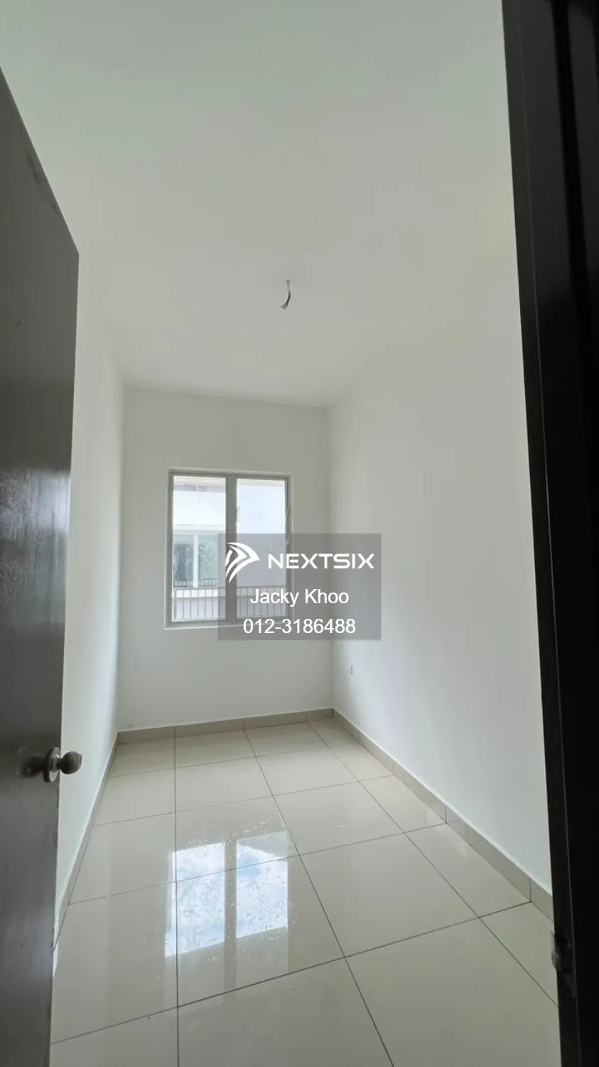 Semi-detached House For Sale in Batang Berjuntai Selangor - Image 7