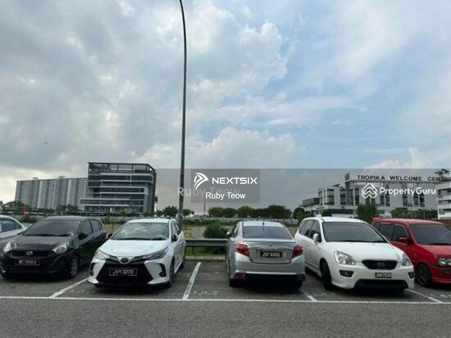 Taman Setia Tropika - 3 Sty Shop Lot (Tenanted) For Sale or Rent