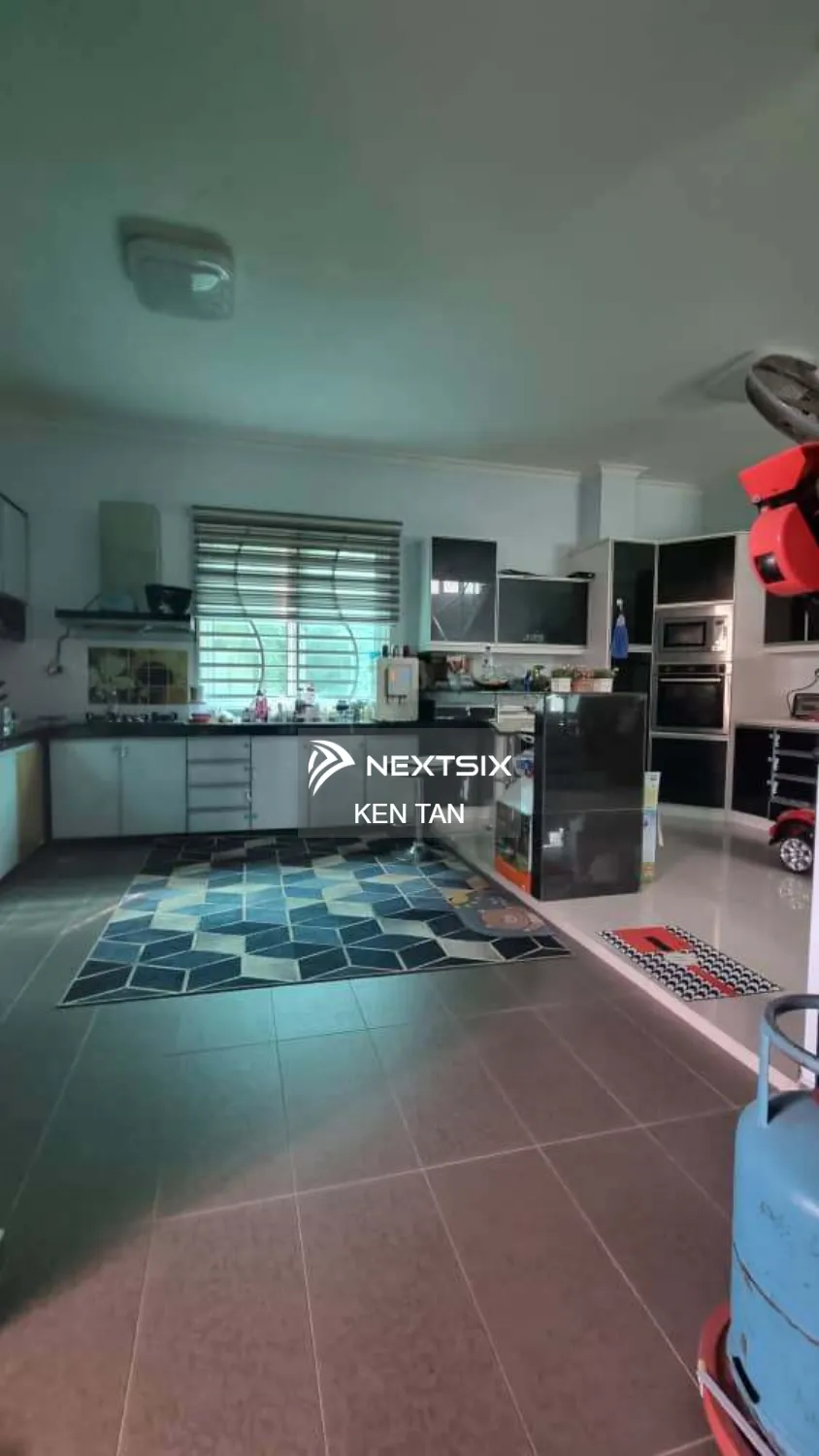 Semi-detached House For Sale in Petaling Jaya Selangor - Image 7