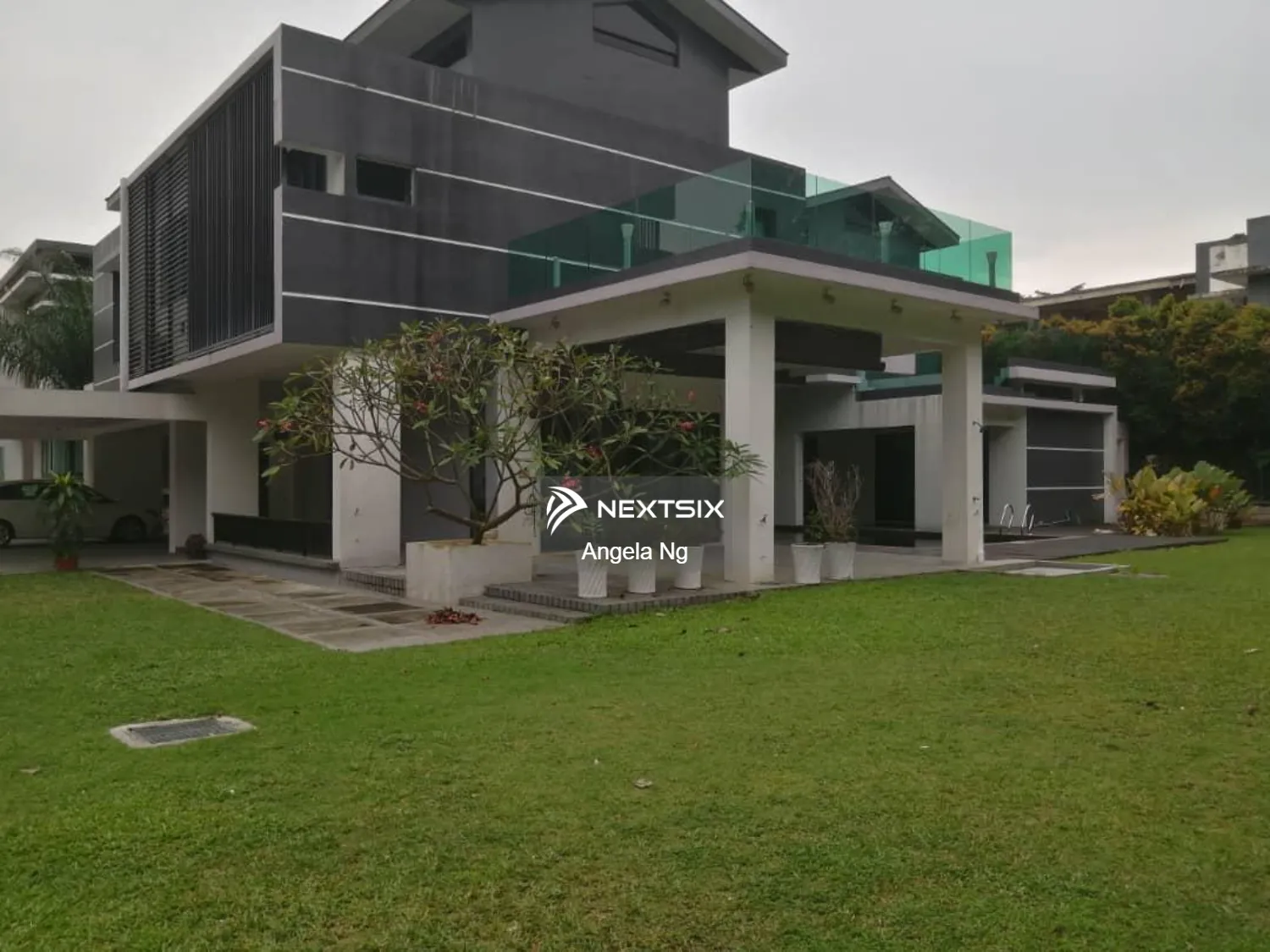 Noble Park Grand Pool Villas East Ledang