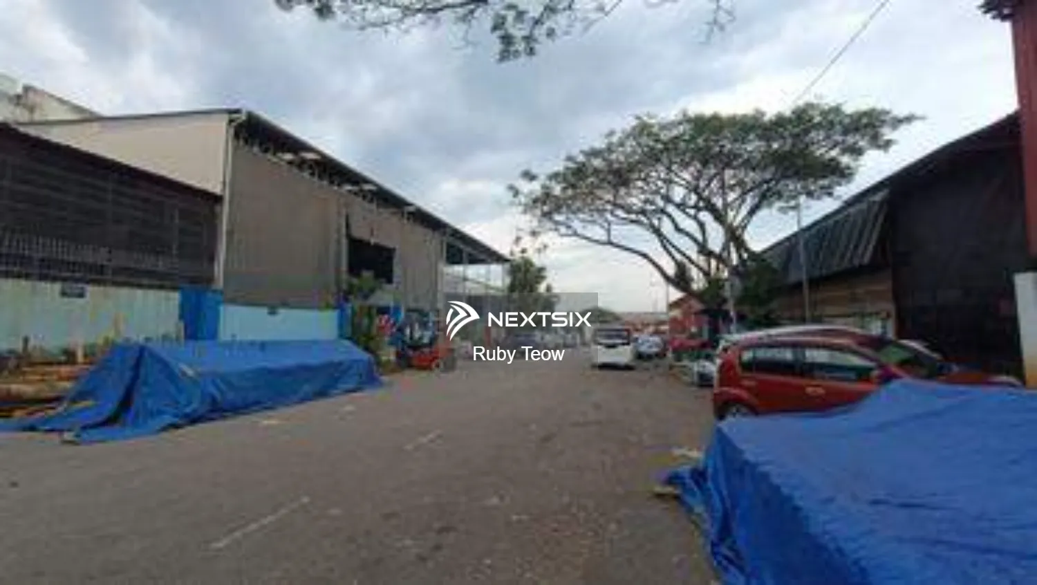 Desa Cemerlang - 1.5 Sty Semi-D Factory For Rent