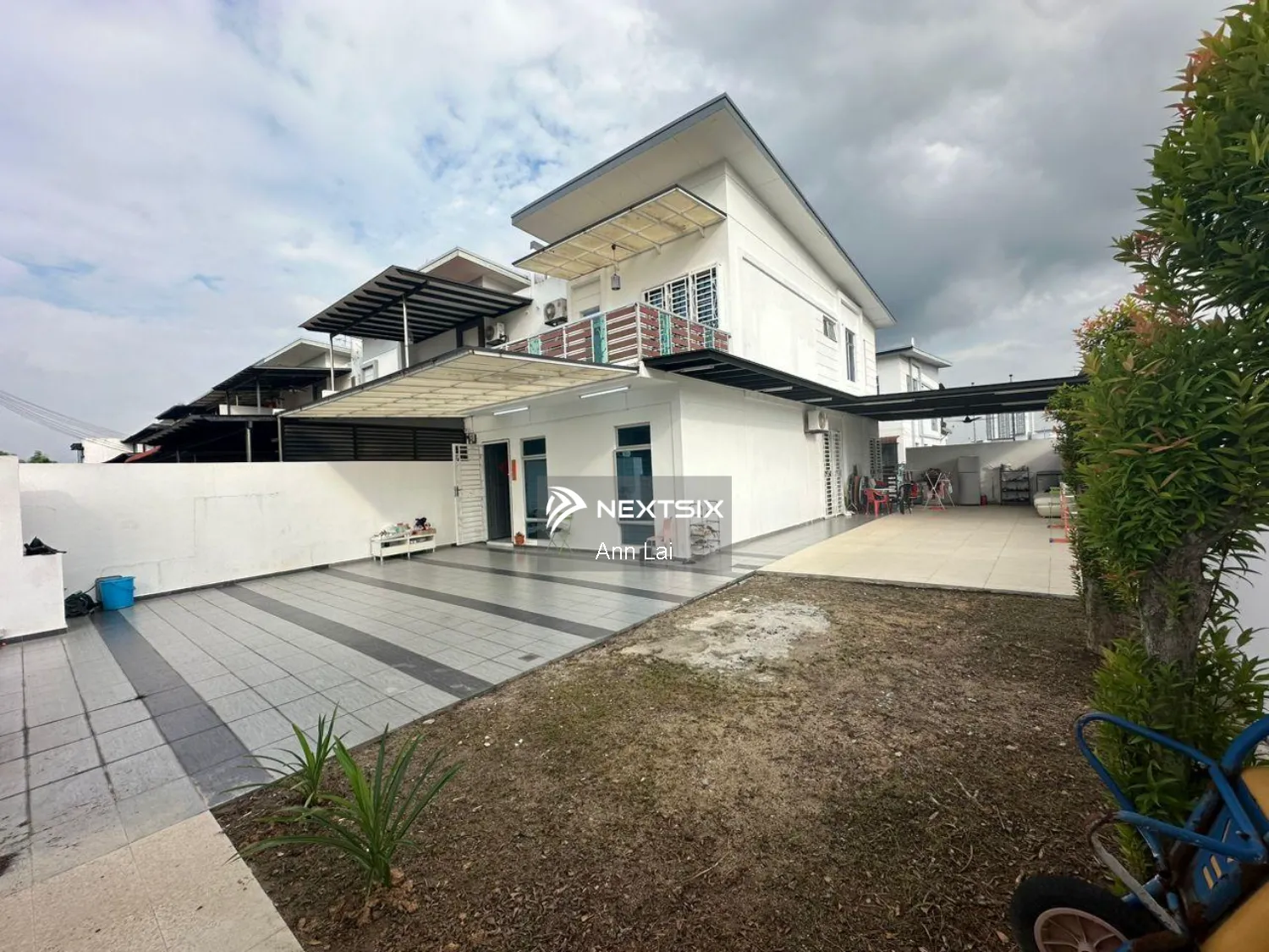 Bukit Indah Avenue 8 ( Renovated ) Double Storey ( Corner Lot ) House
