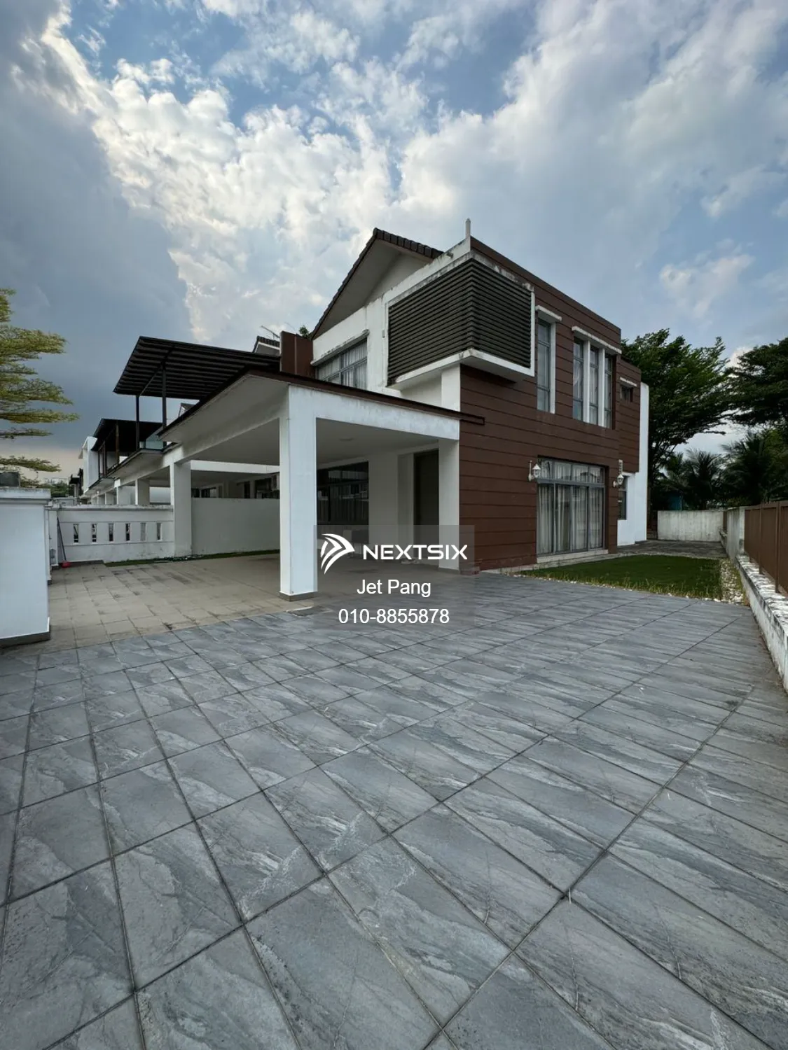 Redang Lakeview 2 【2-Storey Superlink Terrace House】 Corner Lot