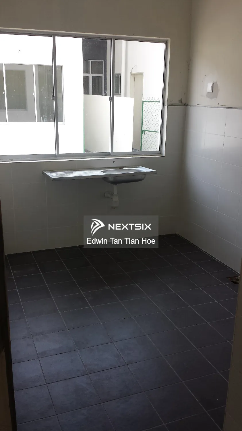 1-sty Terrace/Link House For Sale in Kota Kemuning Selangor - Image 5