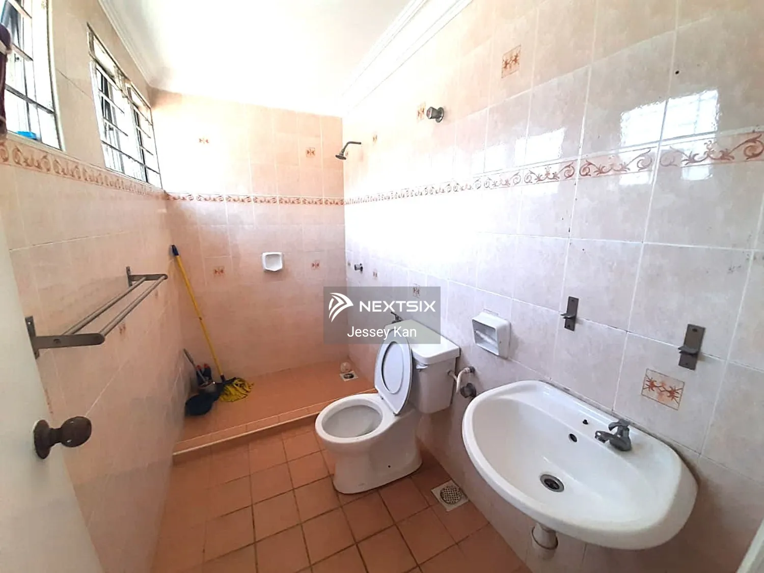 Bungalow For Sale in Kuantan Pahang - Image 12
