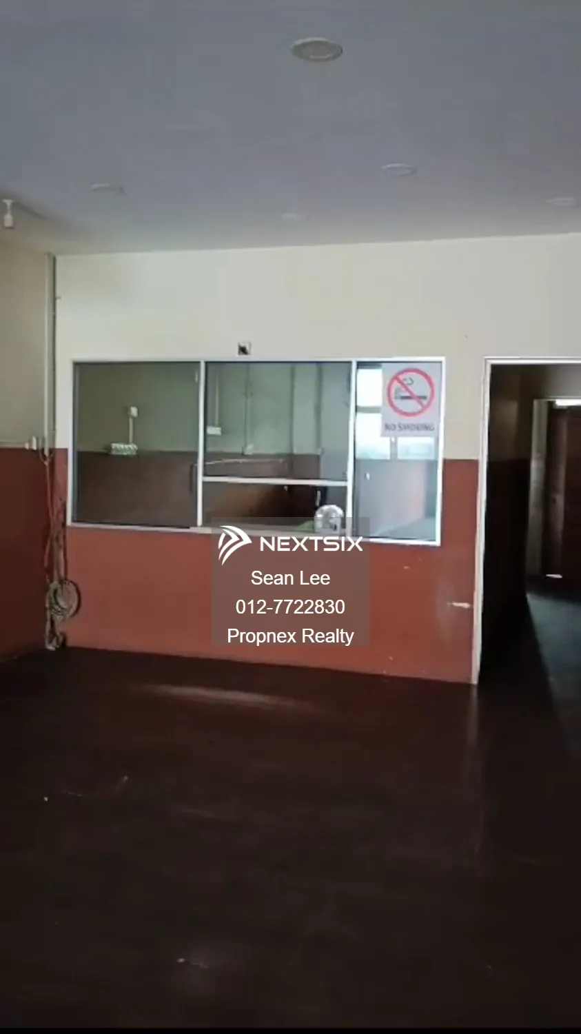 Taman Molek 3 storey shop for SALE