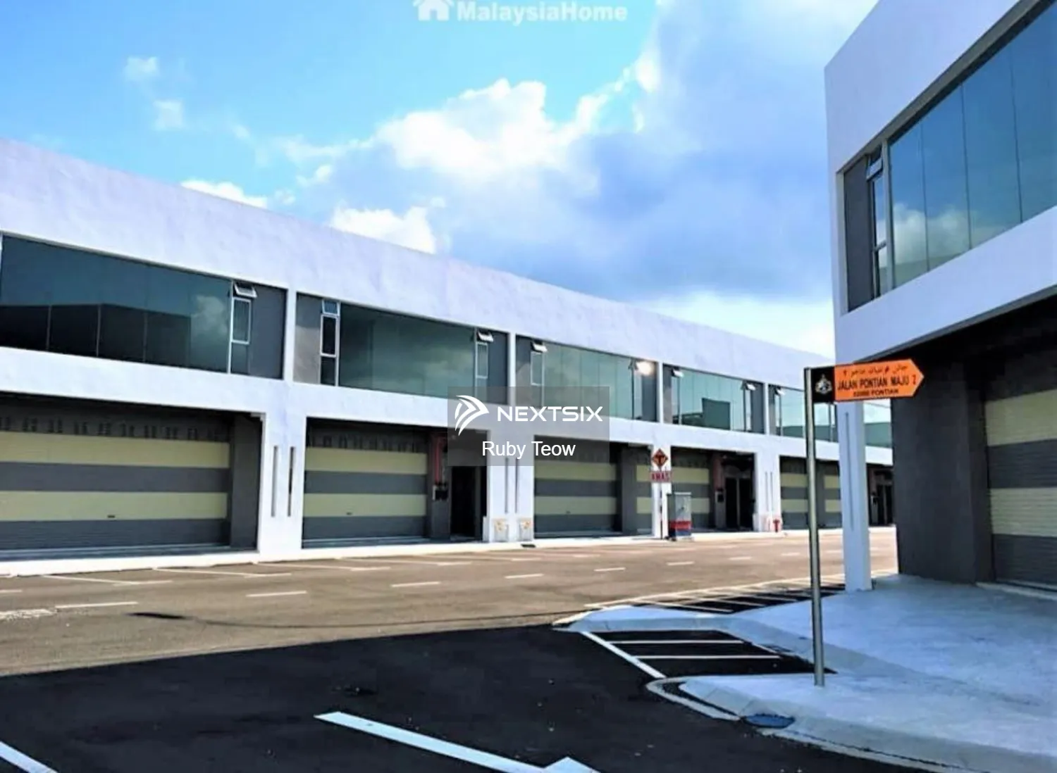 Taman Perindustrian Pontian Maju - 1.5 Sty Factory for Sale