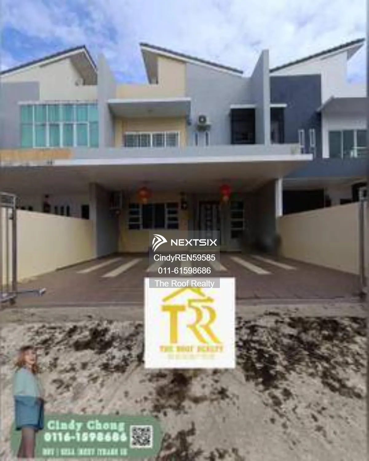Two and a Half Storey Terrace Intermediate House - Interhill