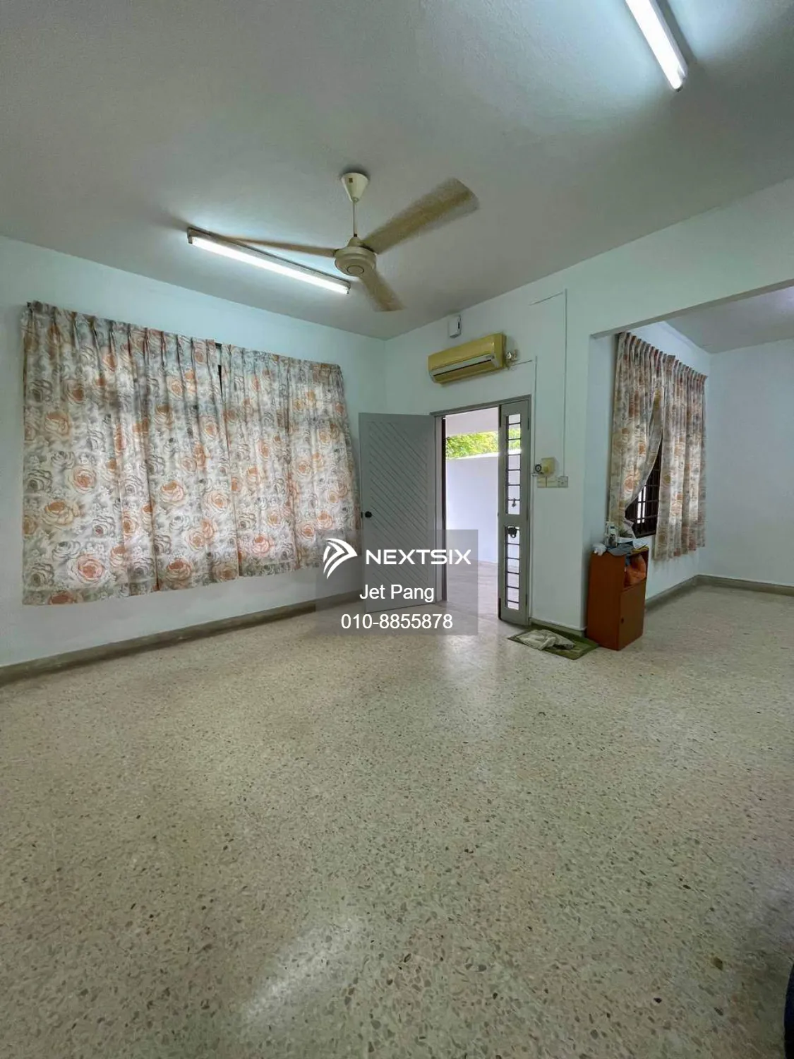 Taman Molek - Jalan Molek 2 【2-Storey Superlink Terrace】