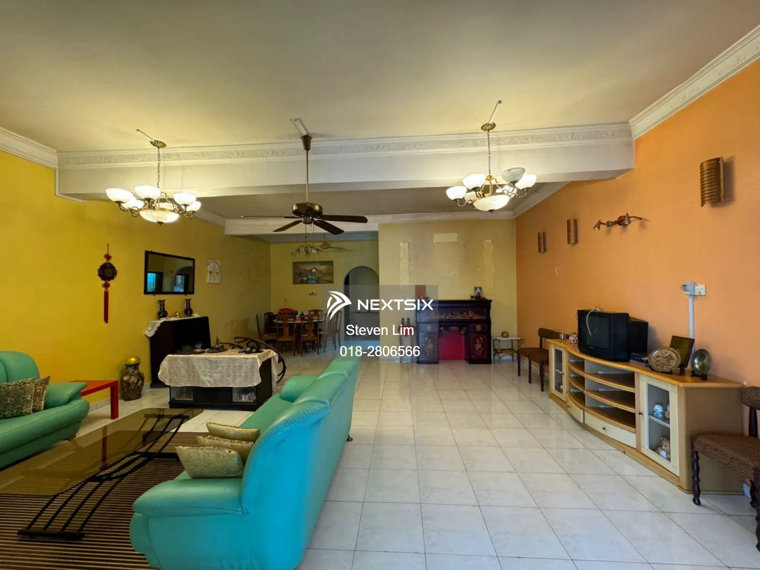 Jalan Pulai 2.5 Storey Terrace House