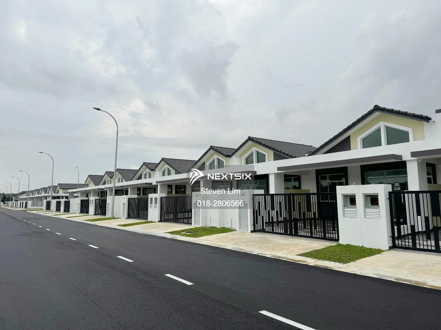 Iconia Garden Residence Single Storey Terrace