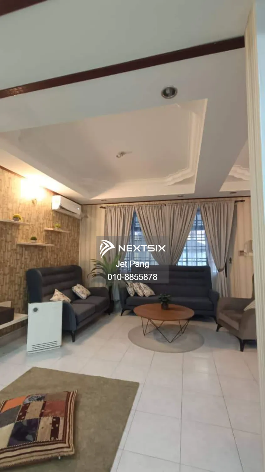 Pelangi Indah - Jalan Pesona 【1.5-Storey Terrace】 Extended to Double Storey