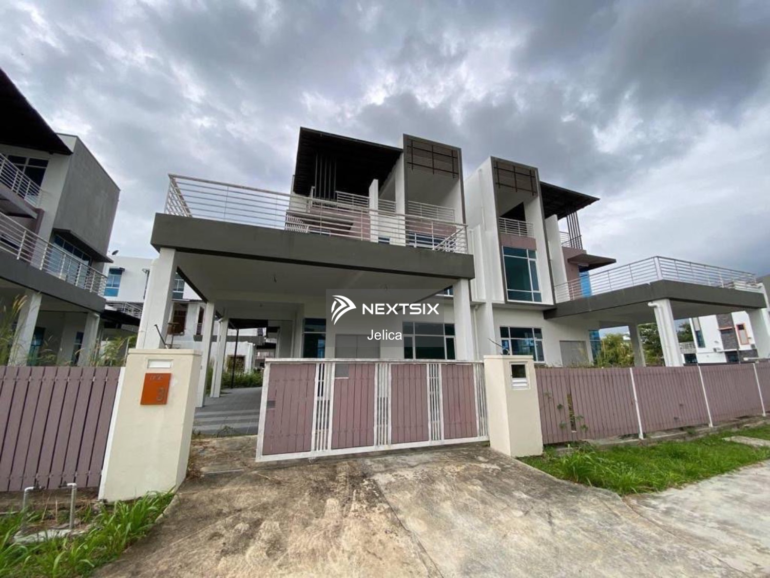Semi-detached House For Sale in Kota Kinabalu Sabah