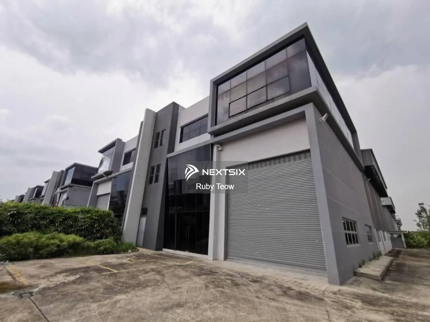 Desa Cemerlang - 1.5 Sty Semi-Detached Factory for Rent