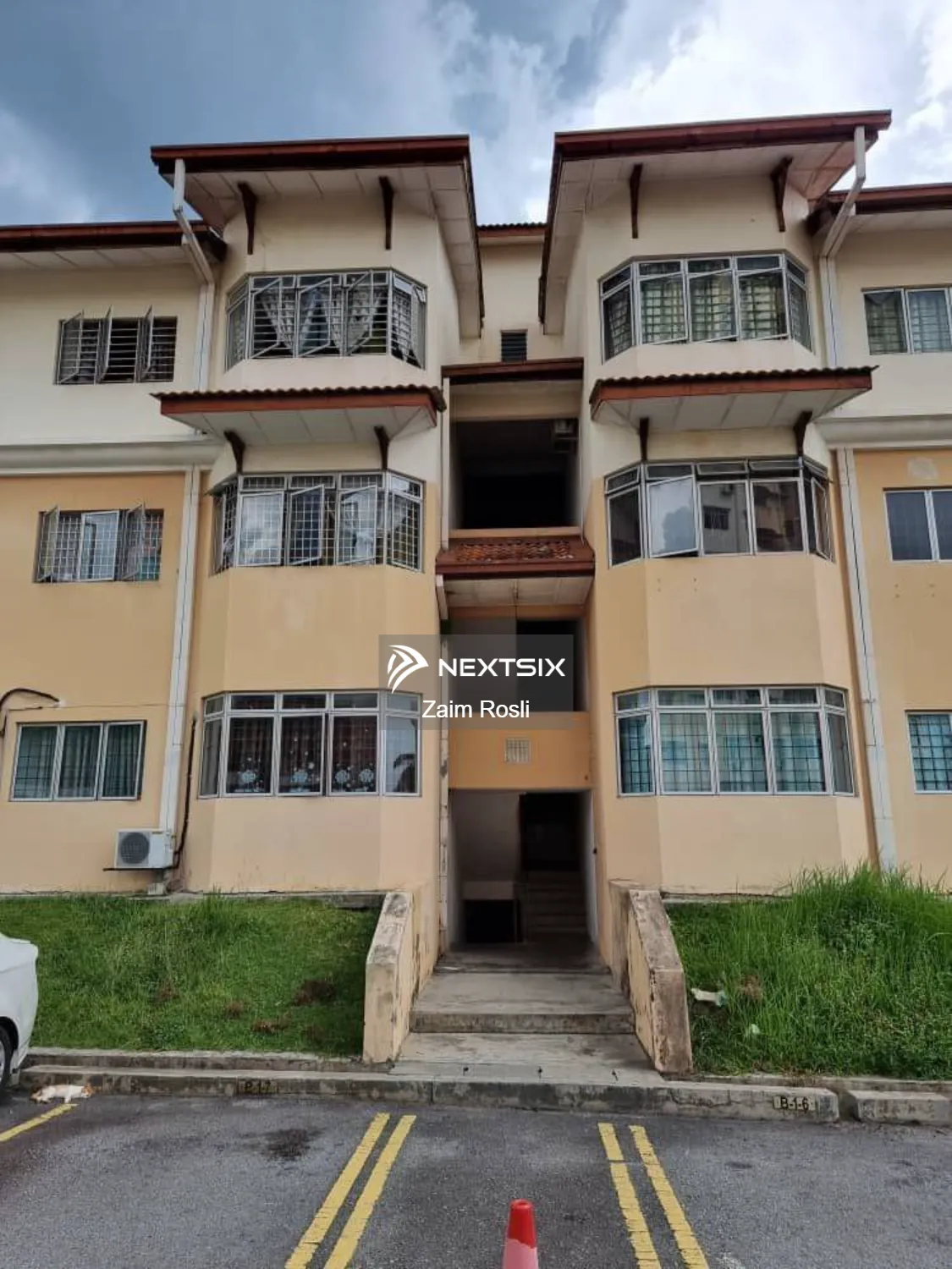 Vista Seri Putra Apartment