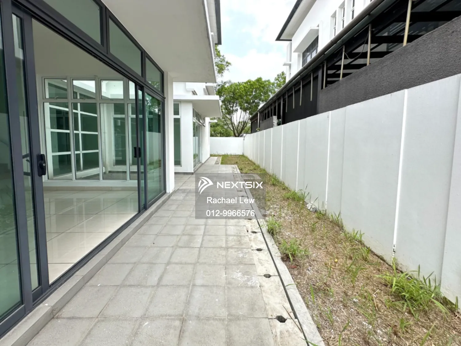 Semi-detached House For Sale in Setia Tropika Johor - Image 2