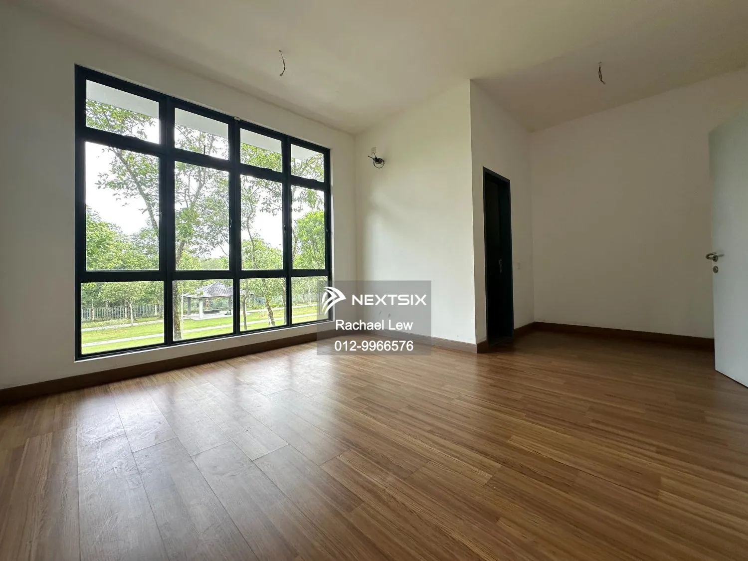 Semi-detached House For Sale in Setia Tropika Johor - Image 4