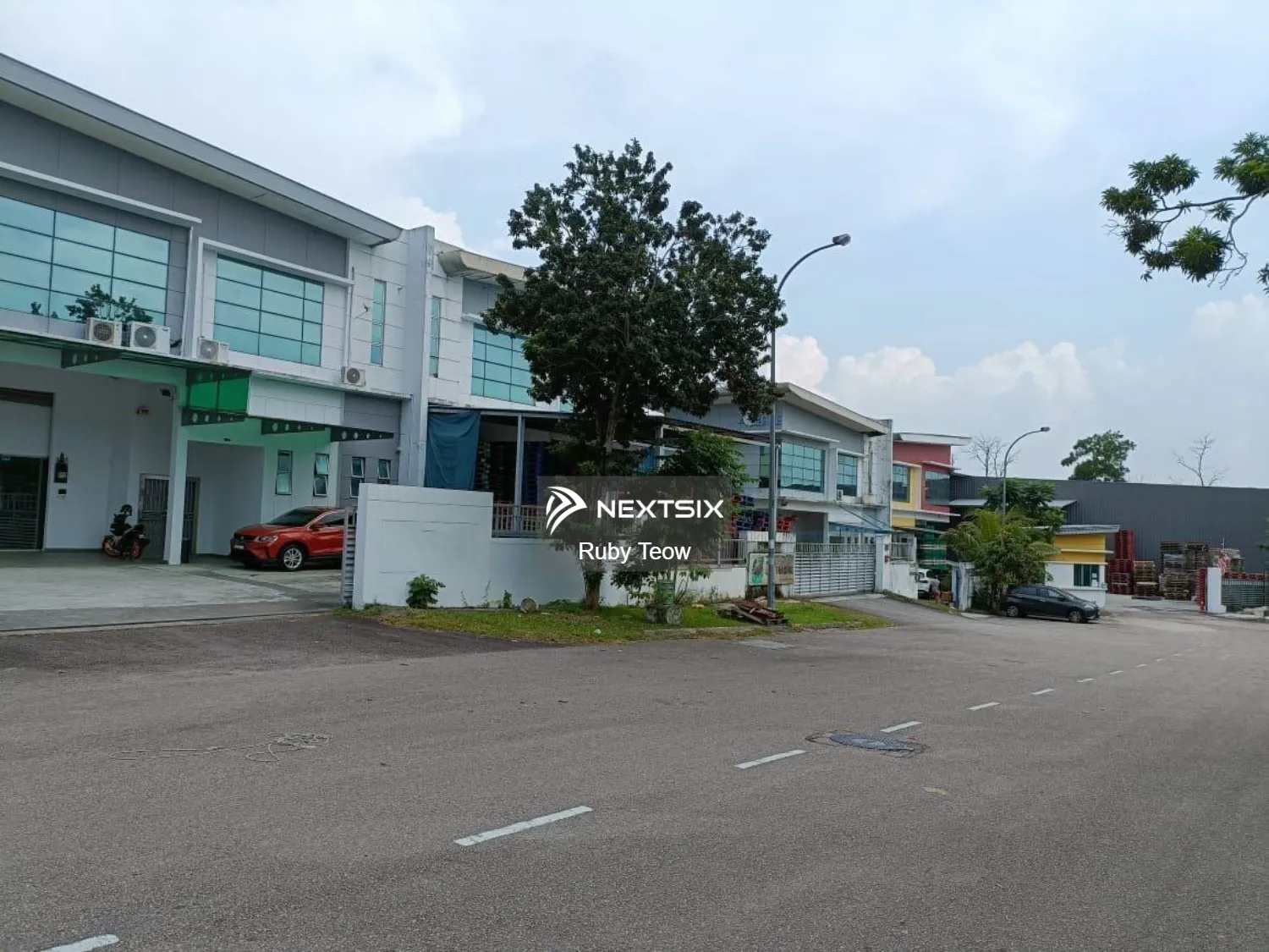 Kempas Utama - 1.5 Sty Semi-D Factory (Tenanted) for Sale