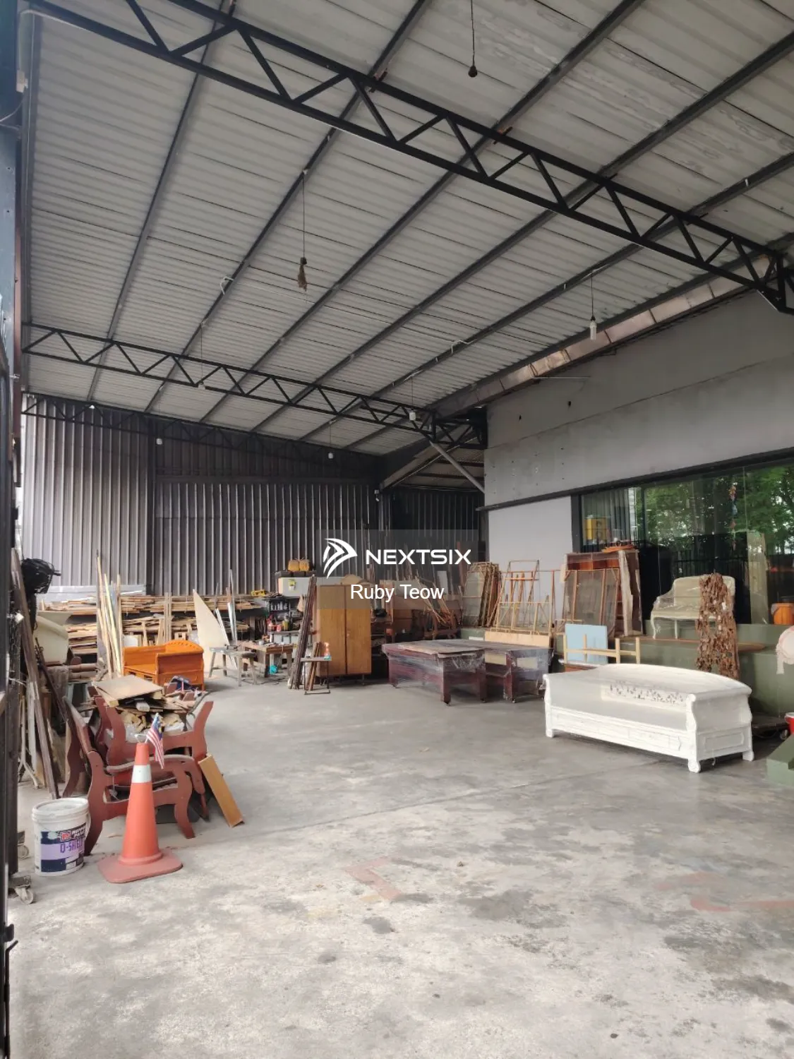 Taman Bukit Kempas - 1 Sty Factory for Rent