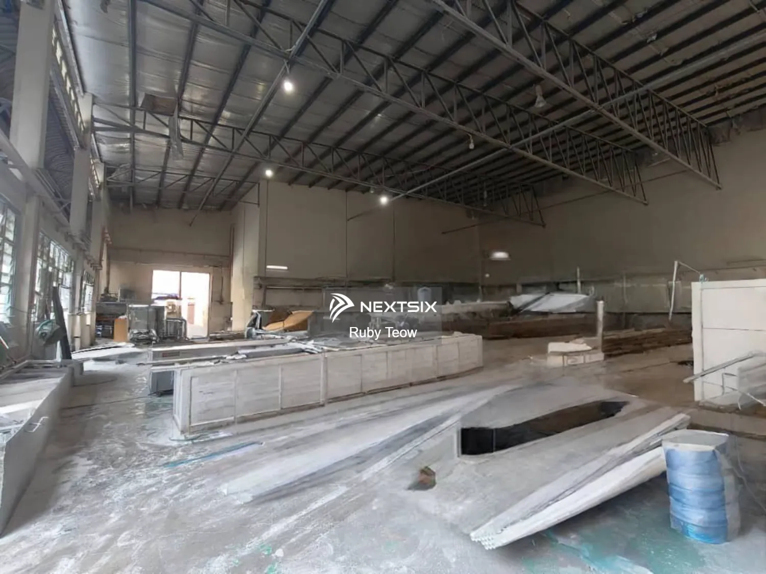Kempas - Semi-D Factory for Rent