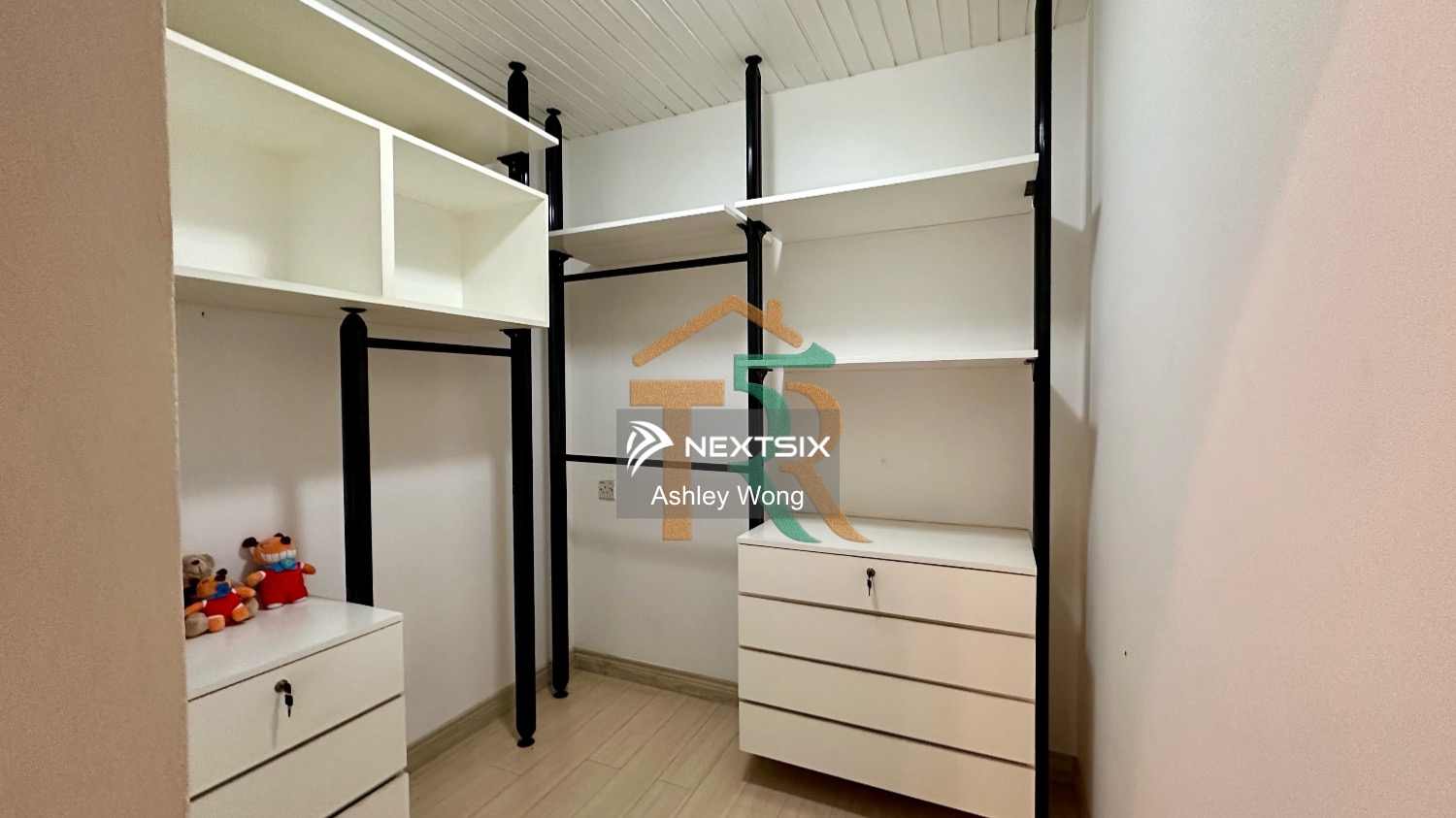 Bungalow For Sale in Kuching Sarawak - Image 8