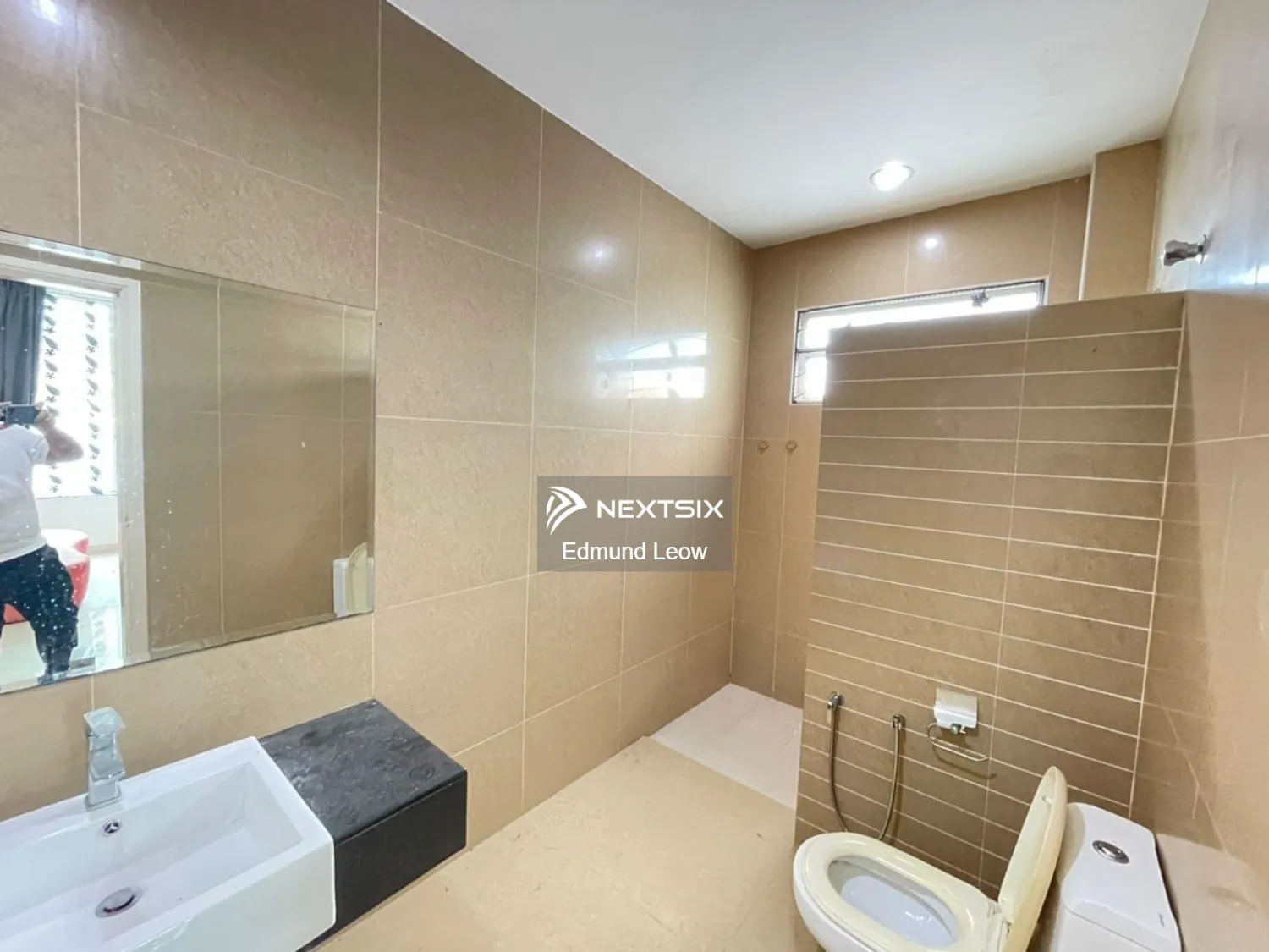 Bungalow For Sale in Rawang Selangor - Image 10