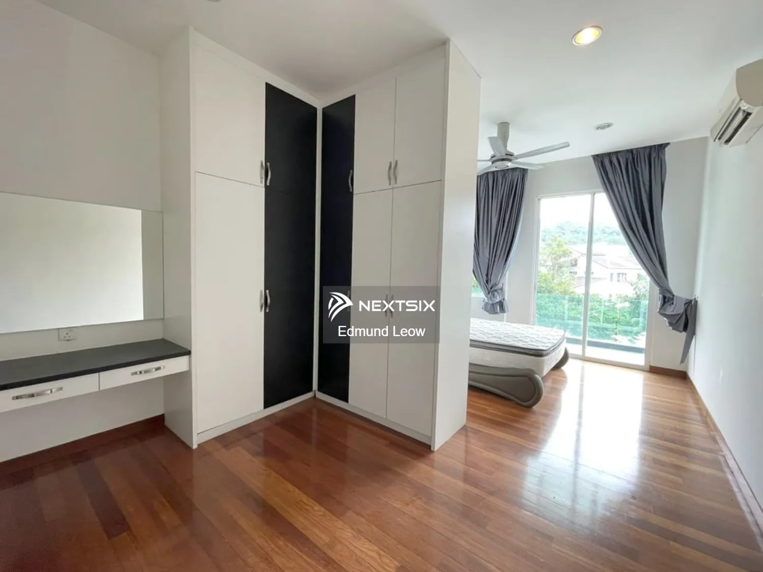 Bungalow For Sale in Rawang Selangor - Image 9