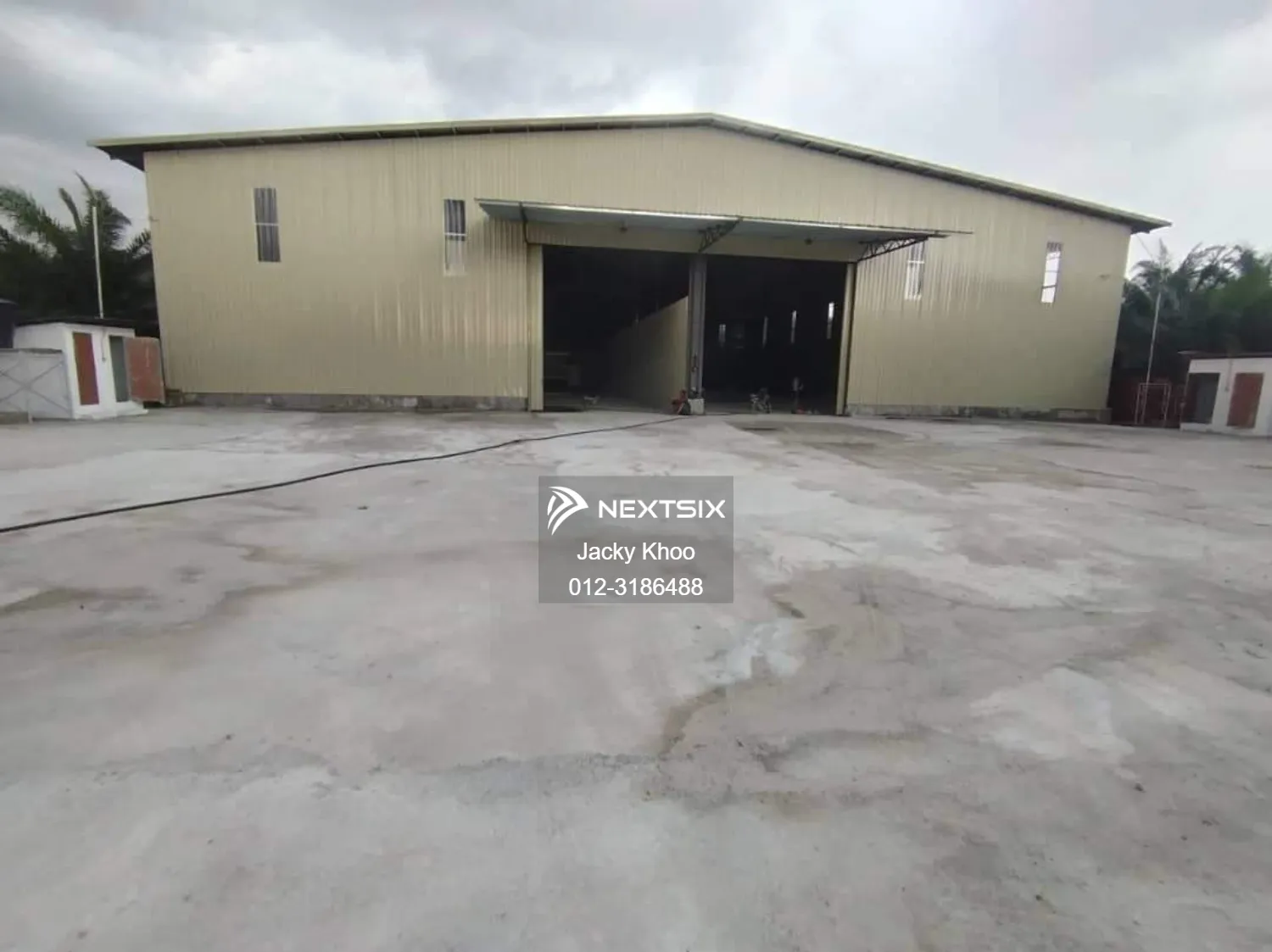 西江港土地出租, Sijangkang 2 Acres Land with 20K SQFT Warehouse for Rent, 直落邦里马加朗,