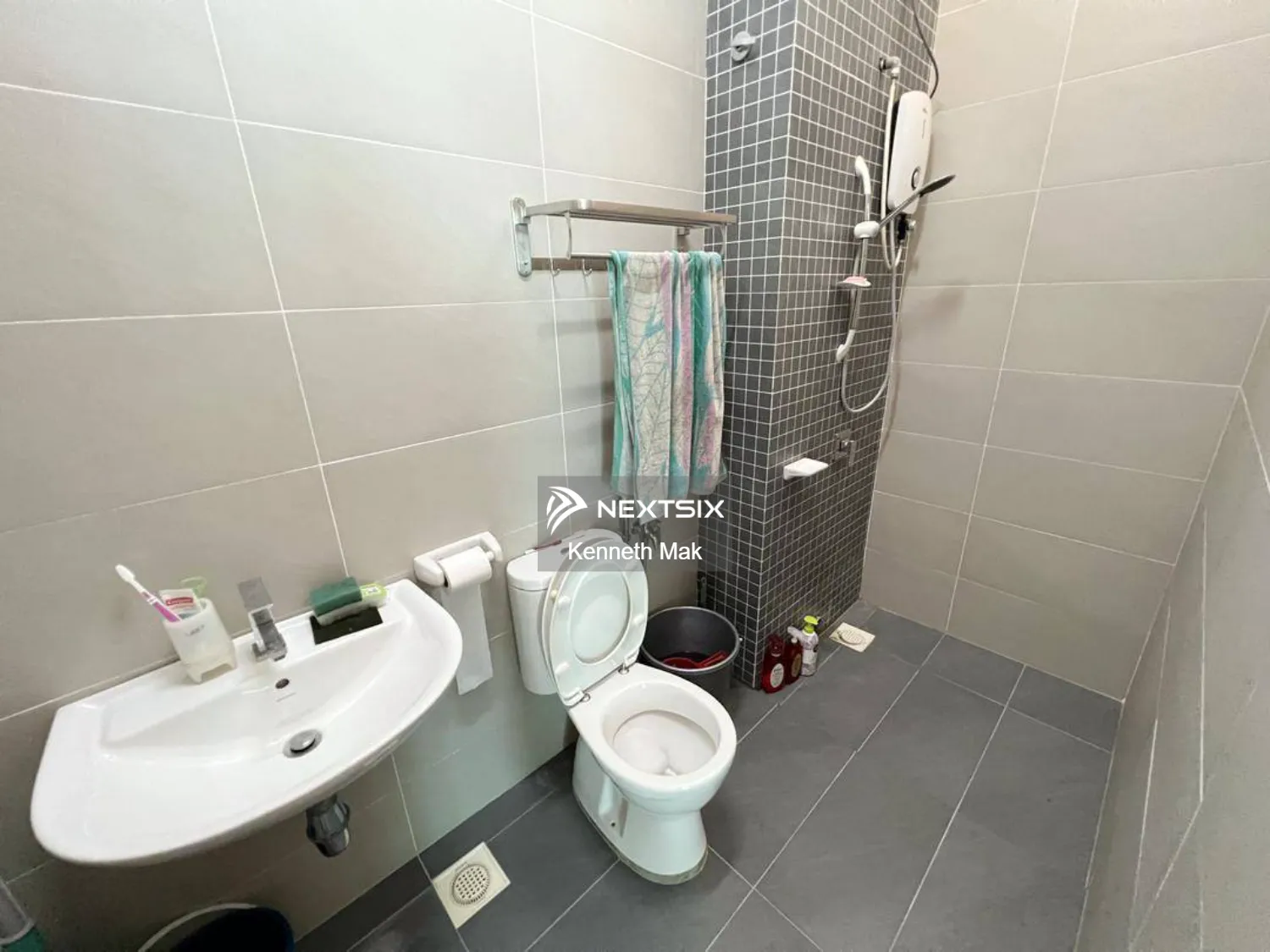 Semi-detached House For Sale in Senibong Johor - Image 16