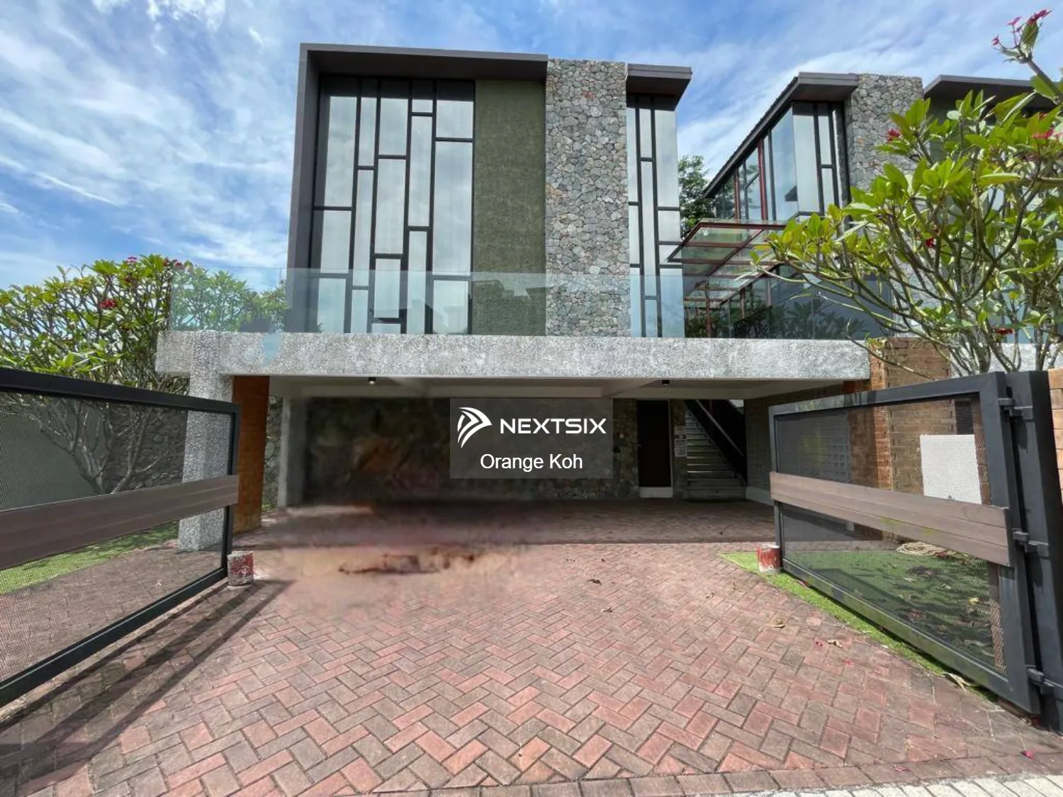 Semi-detached House For Sale in Ulu Tiram Johor