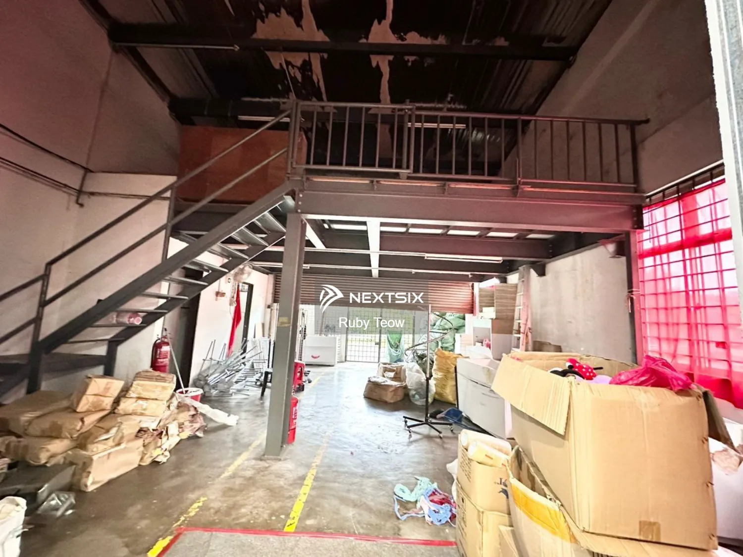 Taman Universiti - 1.5 Sty Terrace Factory for Rent
