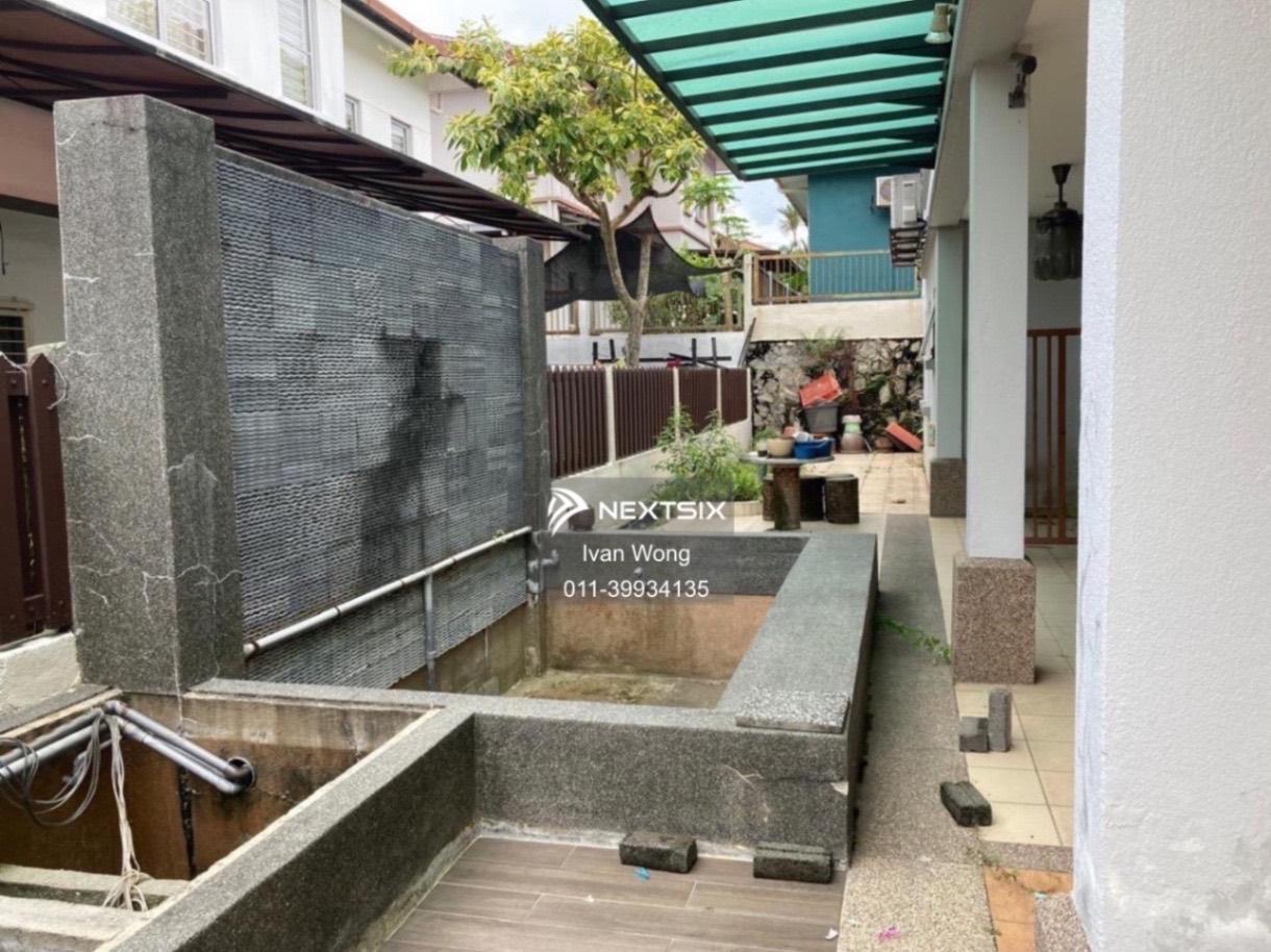 Semi-detached House For Sale in Seri Kembangan Selangor