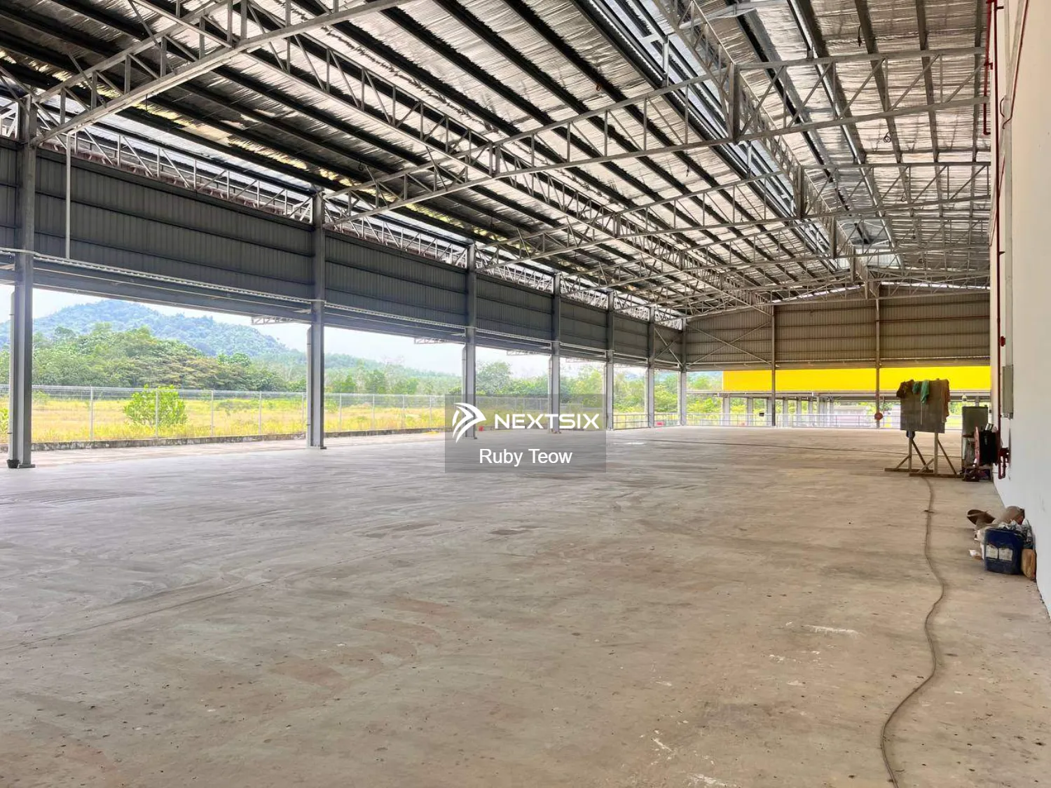 Kota Tinggi - 1 Sty Open-shade Detached Factory with Office for Sale