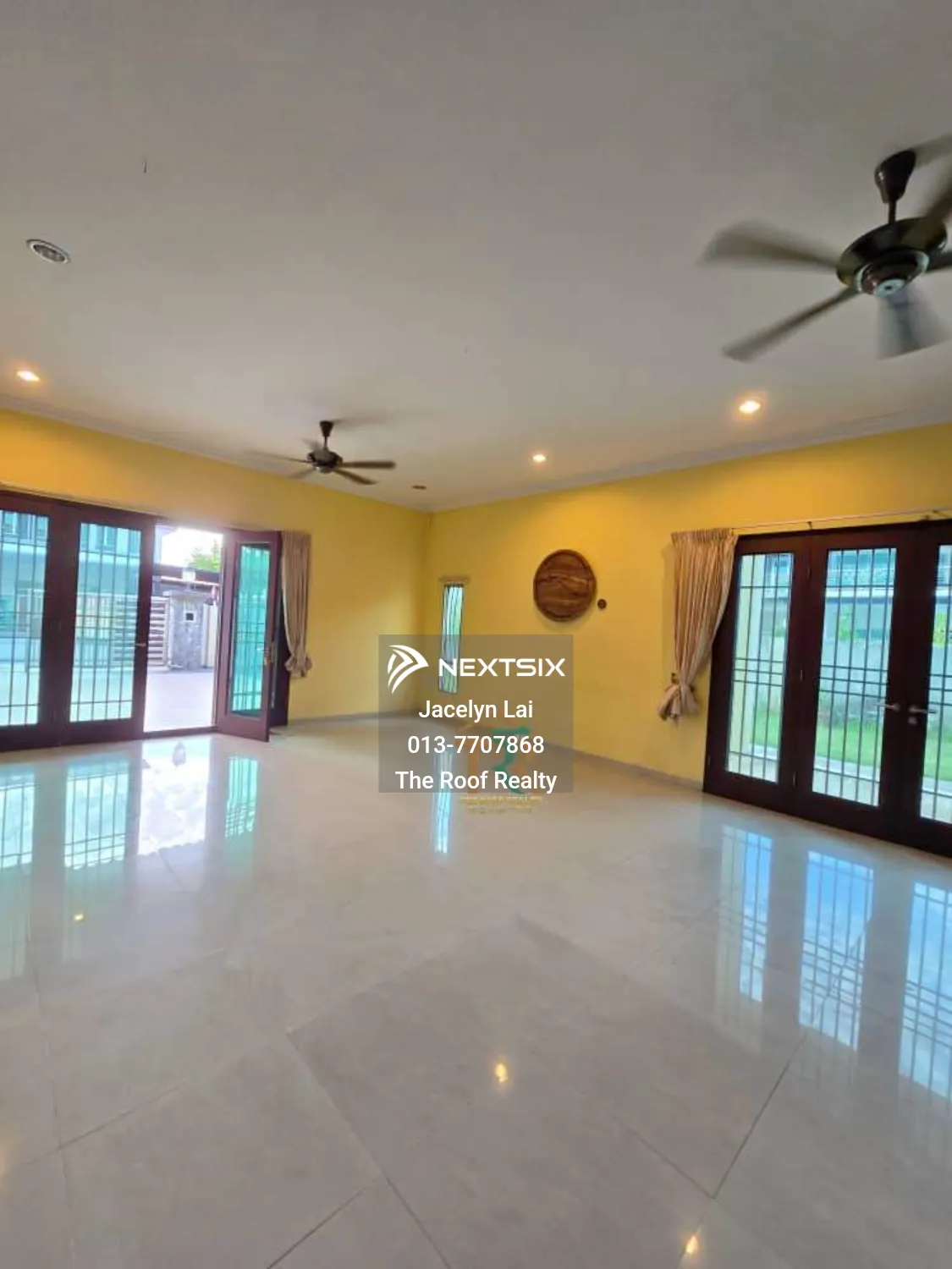 Double Storey Terrace House Corner Unit