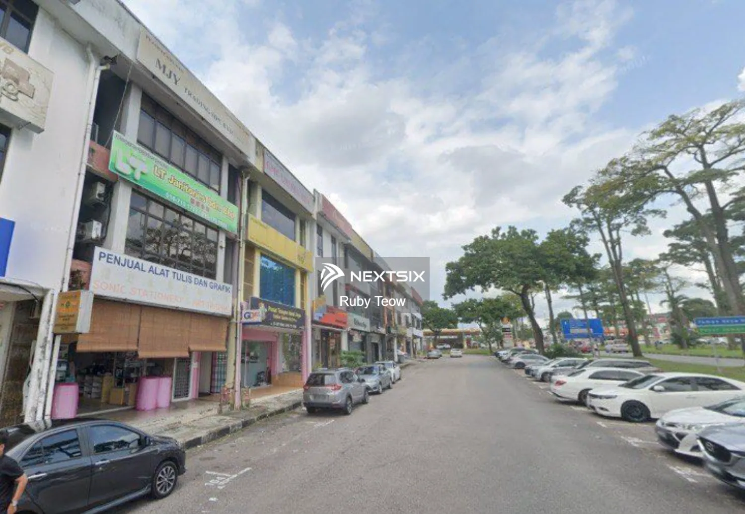 Taman Molek - 3 Sty Shop Lot (Tenanted Adjoined Lot) for Sale