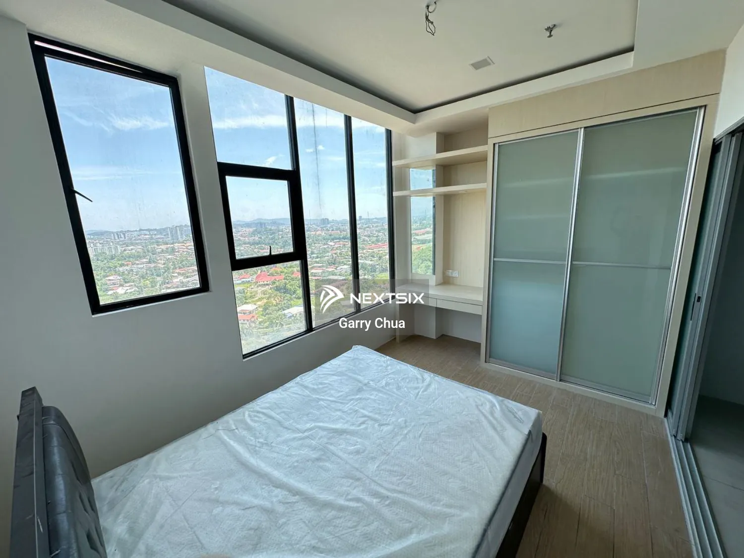 Manhattan Suites @ ITCC