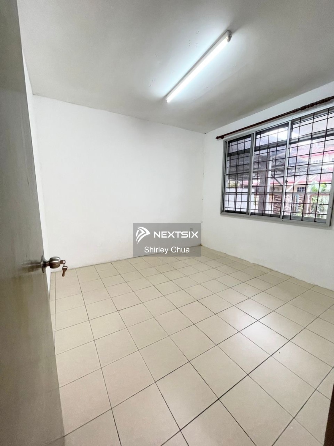 1-sty Terrace/Link House For Sale in Kota Samarahan Sarawak - Image 4