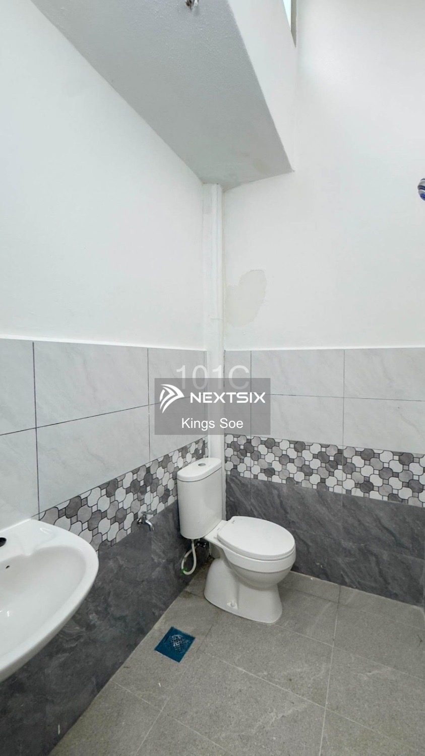 2-sty Terrace/Link House For Rent in Klang Selangor - Image 10